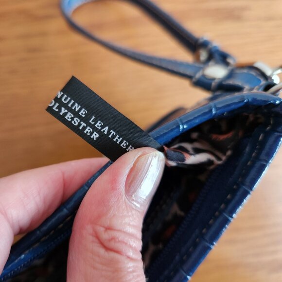 MAXX NEW YORK SAPHIRE BLUE GENUINE LEATHER BIG WRISTLET PURSE. - Picture 7 of 8